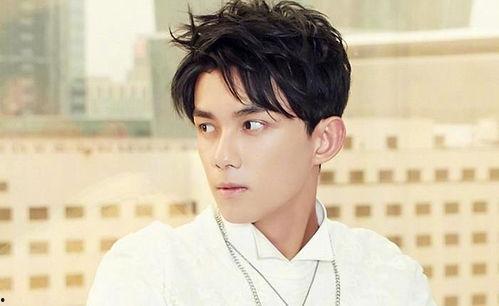 圈内人爆料吴磊赵露思,圈内人爆料，这对小生小花甜蜜互动引热议  第1张